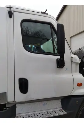 FREIGHTLINER CASCADIA 113-125 DOOR ASSEMBLY, FRONT