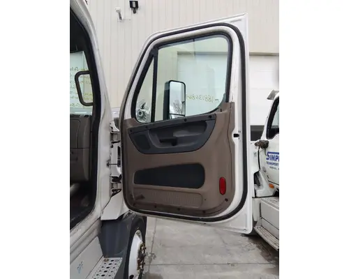 FREIGHTLINER CASCADIA 113-125 DOOR ASSEMBLY, FRONT