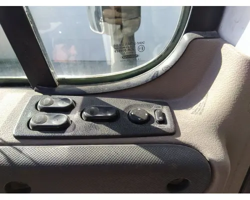 FREIGHTLINER CASCADIA 113-125 DOOR ASSEMBLY, FRONT