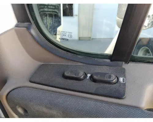 FREIGHTLINER CASCADIA 113-125 DOOR ASSEMBLY, FRONT