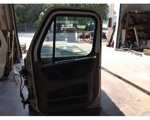 FREIGHTLINER CASCADIA 113-125 DOOR ASSEMBLY, FRONT