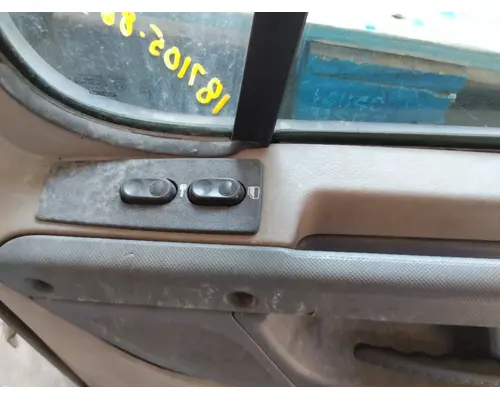 FREIGHTLINER CASCADIA 113-125 DOOR ASSEMBLY, FRONT