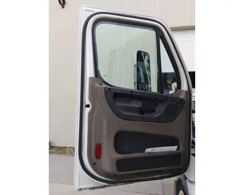 FREIGHTLINER CASCADIA 113-125 DOOR ASSEMBLY, FRONT