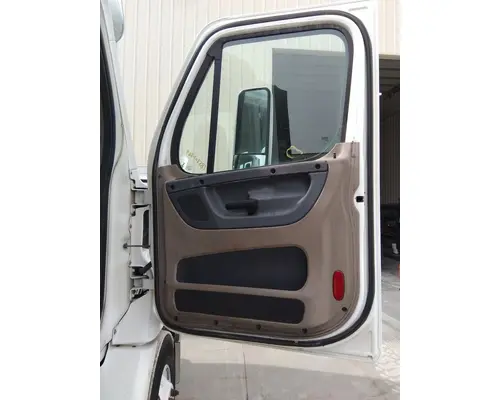 FREIGHTLINER CASCADIA 113-125 DOOR ASSEMBLY, FRONT