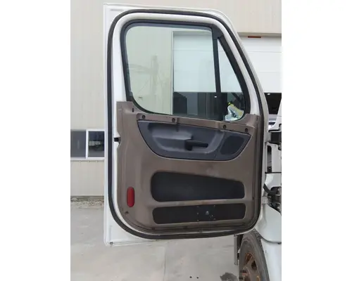 FREIGHTLINER CASCADIA 113-125 DOOR ASSEMBLY, FRONT
