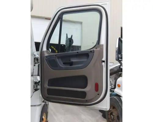 FREIGHTLINER CASCADIA 113-125 DOOR ASSEMBLY, FRONT