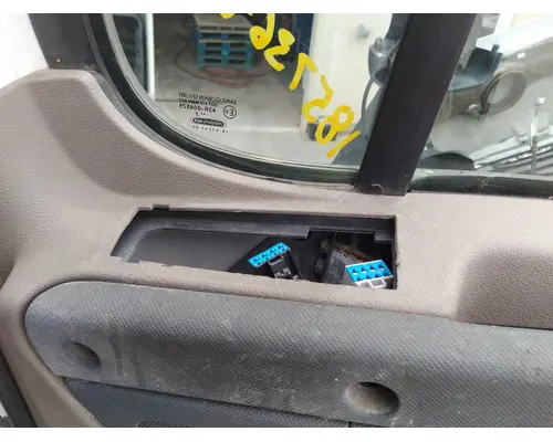 FREIGHTLINER CASCADIA 113-125 DOOR ASSEMBLY, FRONT