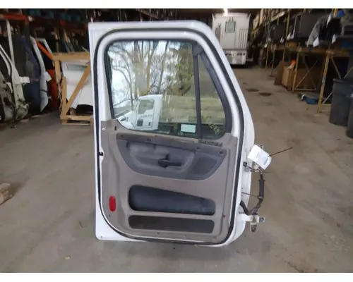 FREIGHTLINER CASCADIA 113-125 DOOR ASSEMBLY, FRONT
