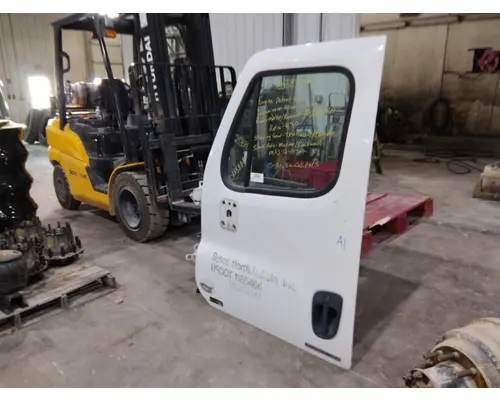 FREIGHTLINER CASCADIA 113-125 DOOR ASSEMBLY, FRONT
