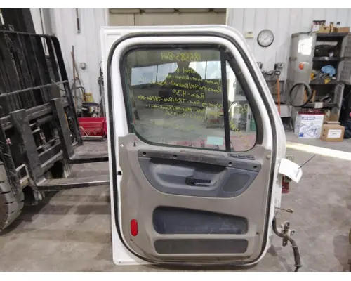 FREIGHTLINER CASCADIA 113-125 DOOR ASSEMBLY, FRONT