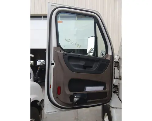 FREIGHTLINER CASCADIA 113-125 DOOR ASSEMBLY, FRONT