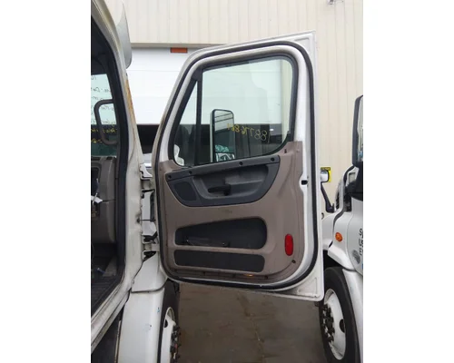 FREIGHTLINER CASCADIA 113-125 DOOR ASSEMBLY, FRONT