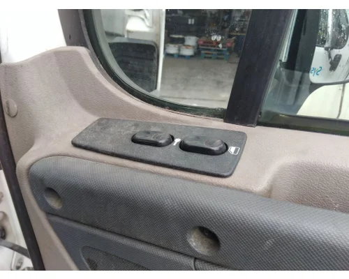 FREIGHTLINER CASCADIA 113-125 DOOR ASSEMBLY, FRONT