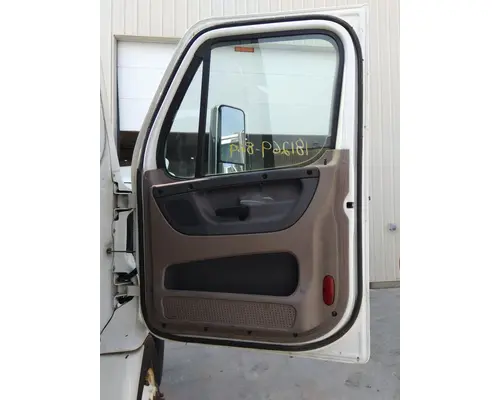 FREIGHTLINER CASCADIA 113-125 DOOR ASSEMBLY, FRONT
