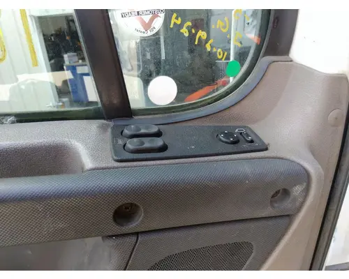 FREIGHTLINER CASCADIA 113-125 DOOR ASSEMBLY, FRONT
