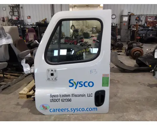 FREIGHTLINER CASCADIA 113-125 DOOR ASSEMBLY, FRONT