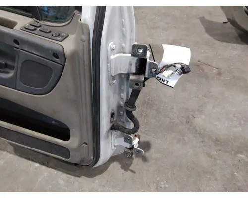 FREIGHTLINER CASCADIA 113-125 DOOR ASSEMBLY, FRONT