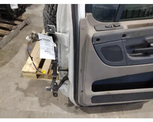 FREIGHTLINER CASCADIA 113-125 DOOR ASSEMBLY, FRONT