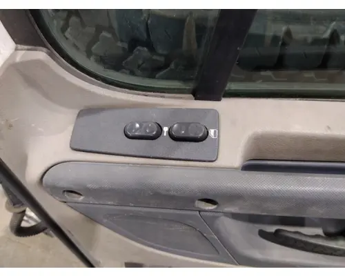 FREIGHTLINER CASCADIA 113-125 DOOR ASSEMBLY, FRONT