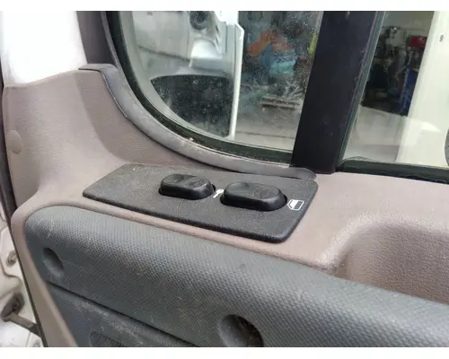 FREIGHTLINER CASCADIA 113-125 DOOR ASSEMBLY, FRONT