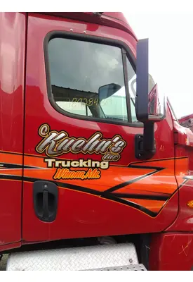 FREIGHTLINER CASCADIA 113-125 DOOR ASSEMBLY, FRONT