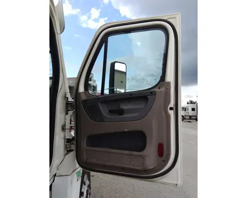 FREIGHTLINER CASCADIA 113-125 DOOR ASSEMBLY, FRONT
