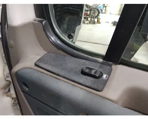 FREIGHTLINER CASCADIA 113-125 DOOR ASSEMBLY, FRONT