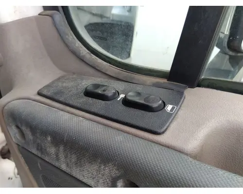 FREIGHTLINER CASCADIA 113-125 DOOR ASSEMBLY, FRONT