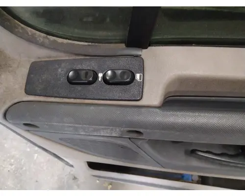 FREIGHTLINER CASCADIA 113-125 DOOR ASSEMBLY, FRONT