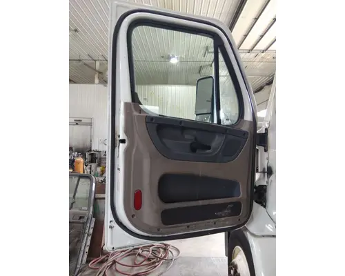 FREIGHTLINER CASCADIA 113-125 DOOR ASSEMBLY, FRONT