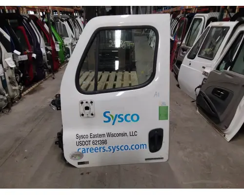 FREIGHTLINER CASCADIA 113-125 DOOR ASSEMBLY, FRONT