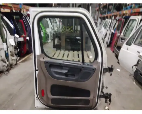 FREIGHTLINER CASCADIA 113-125 DOOR ASSEMBLY, FRONT