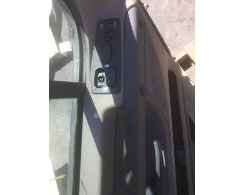 FREIGHTLINER CASCADIA 113-125 DOOR ASSEMBLY, FRONT