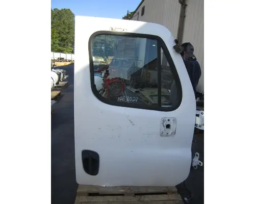 FREIGHTLINER CASCADIA 113-125 DOOR ASSEMBLY, FRONT