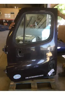 FREIGHTLINER CASCADIA 113-125 DOOR ASSEMBLY, FRONT