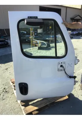 FREIGHTLINER CASCADIA 113-125 DOOR ASSEMBLY, FRONT