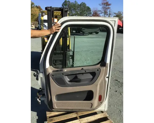 FREIGHTLINER CASCADIA 113-125 DOOR ASSEMBLY, FRONT