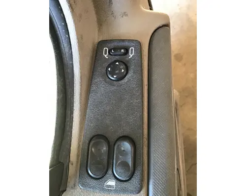 FREIGHTLINER CASCADIA 113-125 DOOR ASSEMBLY, FRONT