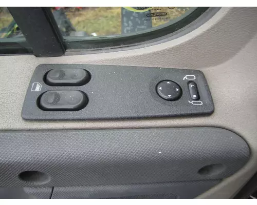 FREIGHTLINER CASCADIA 113-125 DOOR ASSEMBLY, FRONT