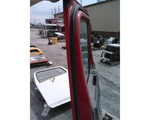 FREIGHTLINER CASCADIA 113-125 DOOR ASSEMBLY, FRONT