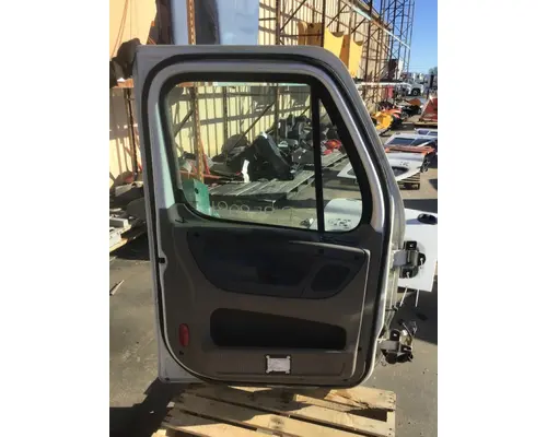 FREIGHTLINER CASCADIA 113-125 DOOR ASSEMBLY, FRONT