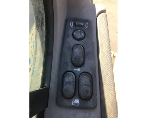 FREIGHTLINER CASCADIA 113-125 DOOR ASSEMBLY, FRONT