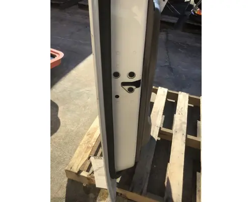 FREIGHTLINER CASCADIA 113-125 DOOR ASSEMBLY, FRONT