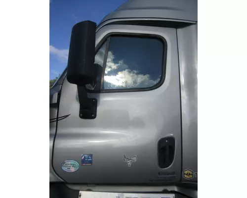 FREIGHTLINER CASCADIA 113-125 DOOR ASSEMBLY, FRONT
