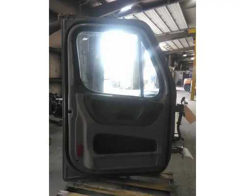 FREIGHTLINER CASCADIA 113-125 DOOR ASSEMBLY, FRONT