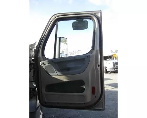 FREIGHTLINER CASCADIA 113-125 DOOR ASSEMBLY, FRONT