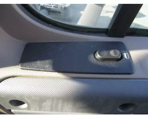 FREIGHTLINER CASCADIA 113-125 DOOR ASSEMBLY, FRONT