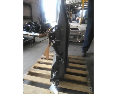 FREIGHTLINER CASCADIA 113-125 DOOR ASSEMBLY, FRONT