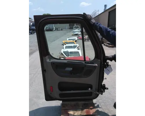 FREIGHTLINER CASCADIA 113-125 DOOR ASSEMBLY, FRONT