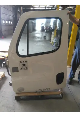 FREIGHTLINER CASCADIA 113-125 DOOR ASSEMBLY, FRONT